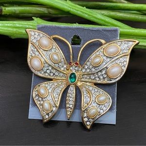 Vintage Unsigned Pearls and Rhinestones Butterfly Brooch